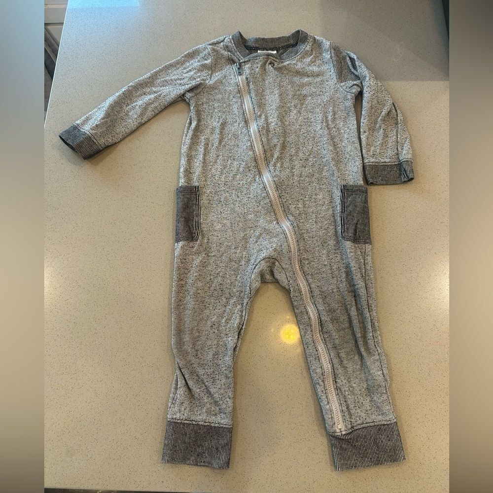 Cat & Jack Baby Grey Long sleeve Romper Size 18 Months